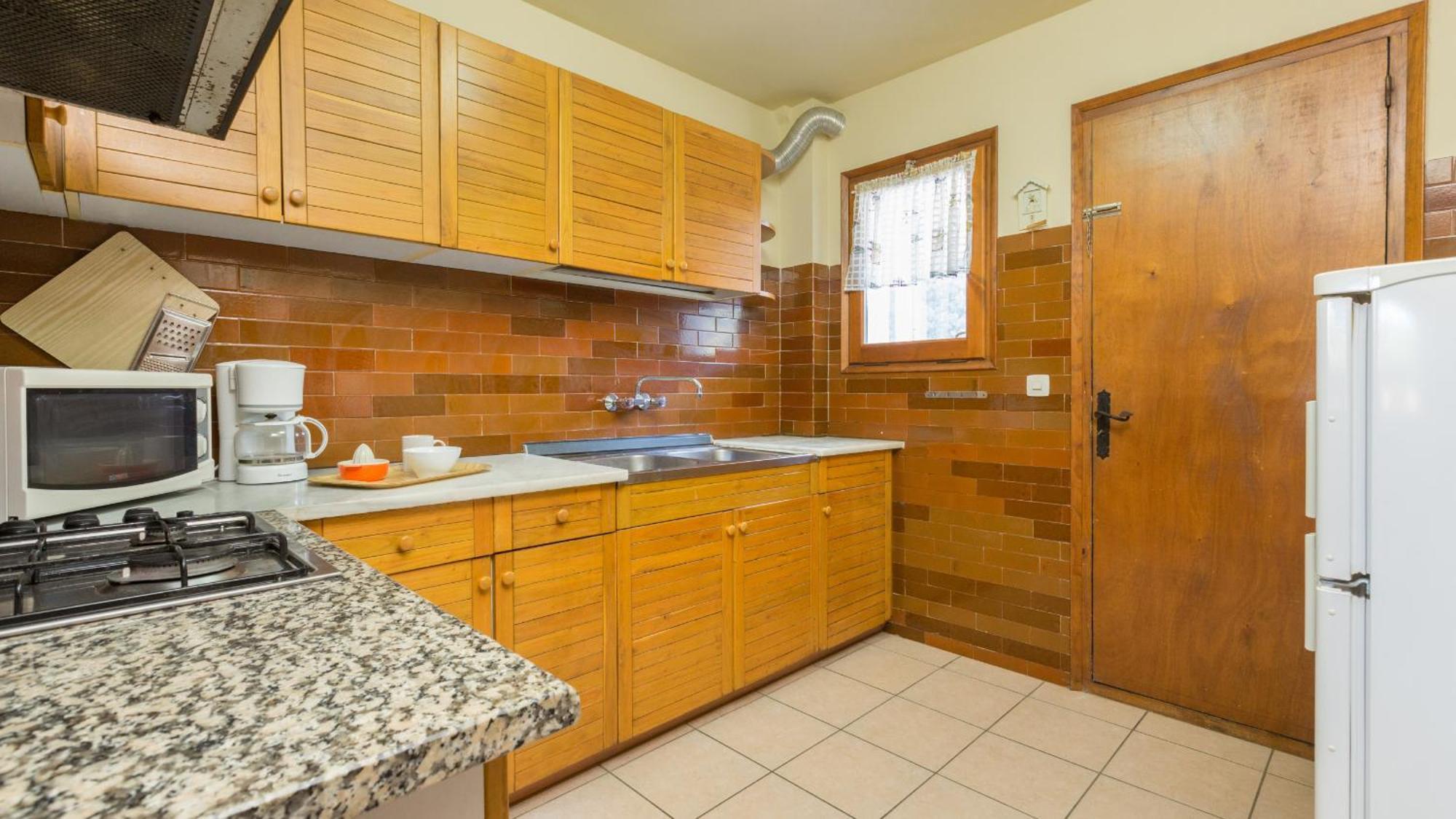 Arc H-1 - Pals Apartment เบกูร์ ภายนอก รูปภาพ